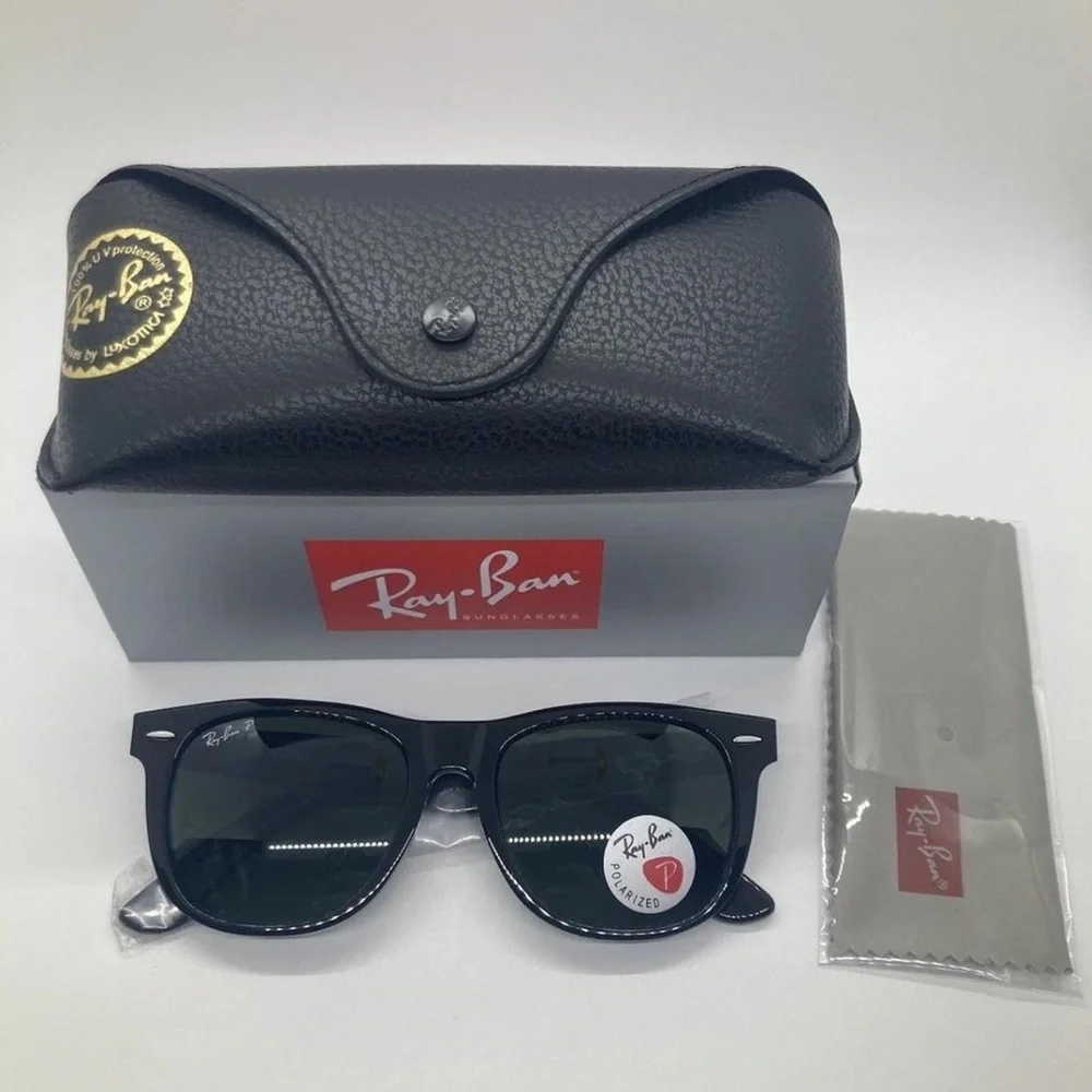 Ray-Ban Wayfarer Black Frame with Green Lenses Sunglasses Polarized.